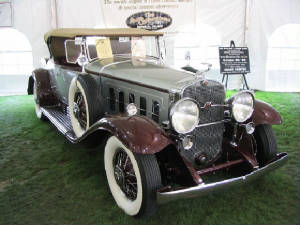 800px-cadillac_v-16_roadster_1930.jpg